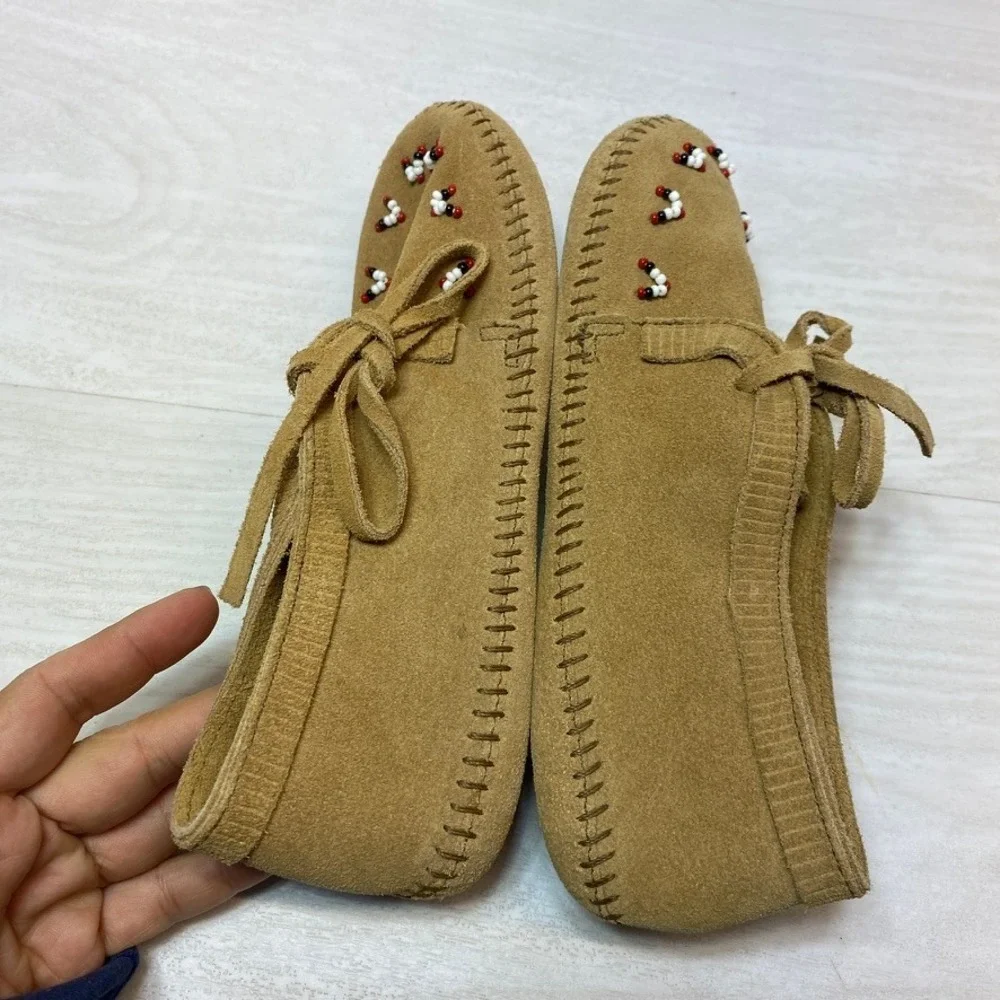 Minnetonka Kids Size 3 Moccasin Bootie Beaded Tan Suede Leather Softsole 2416